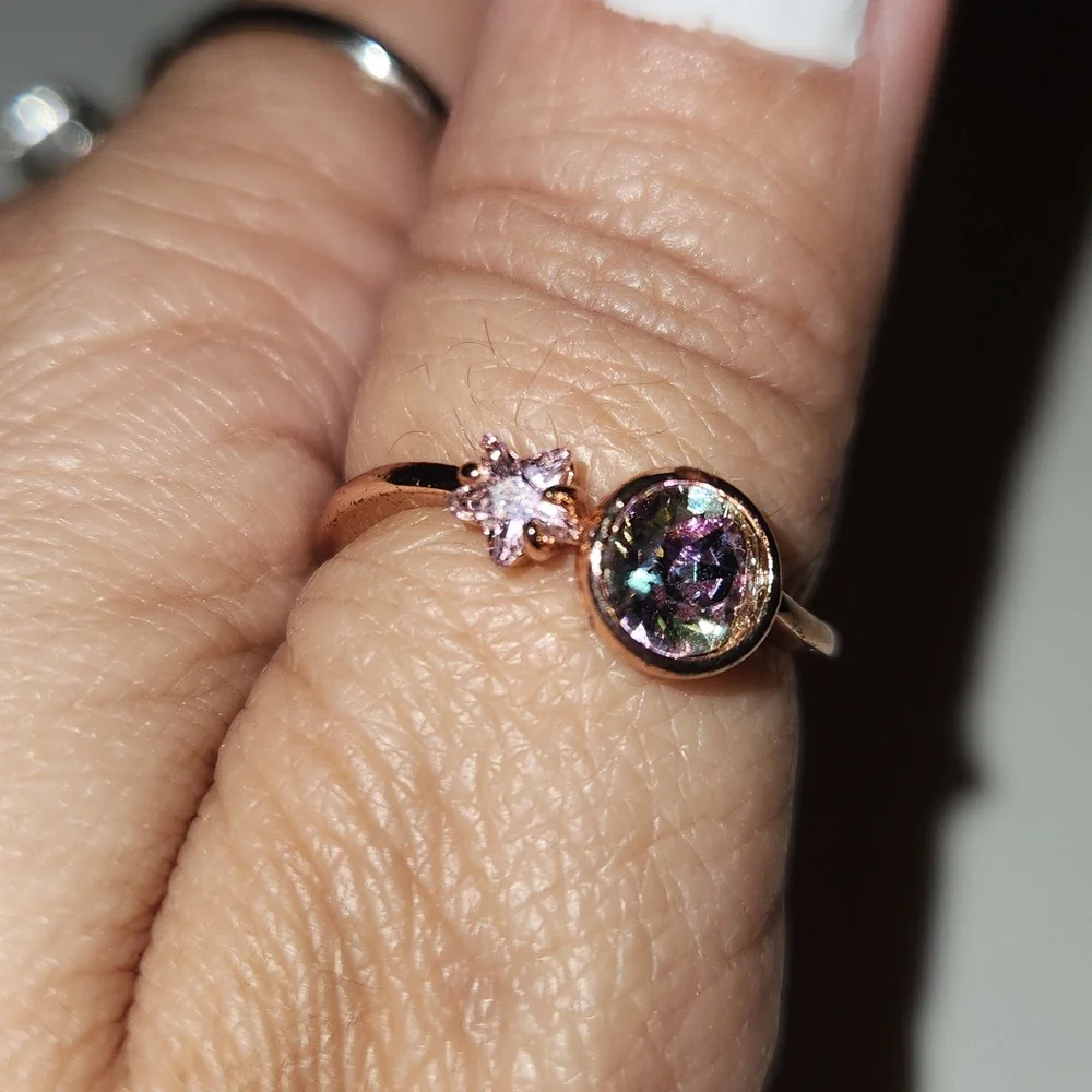 Fragrant Jewels Bypass Ring, Sz. 9 - Picture 6 of 8